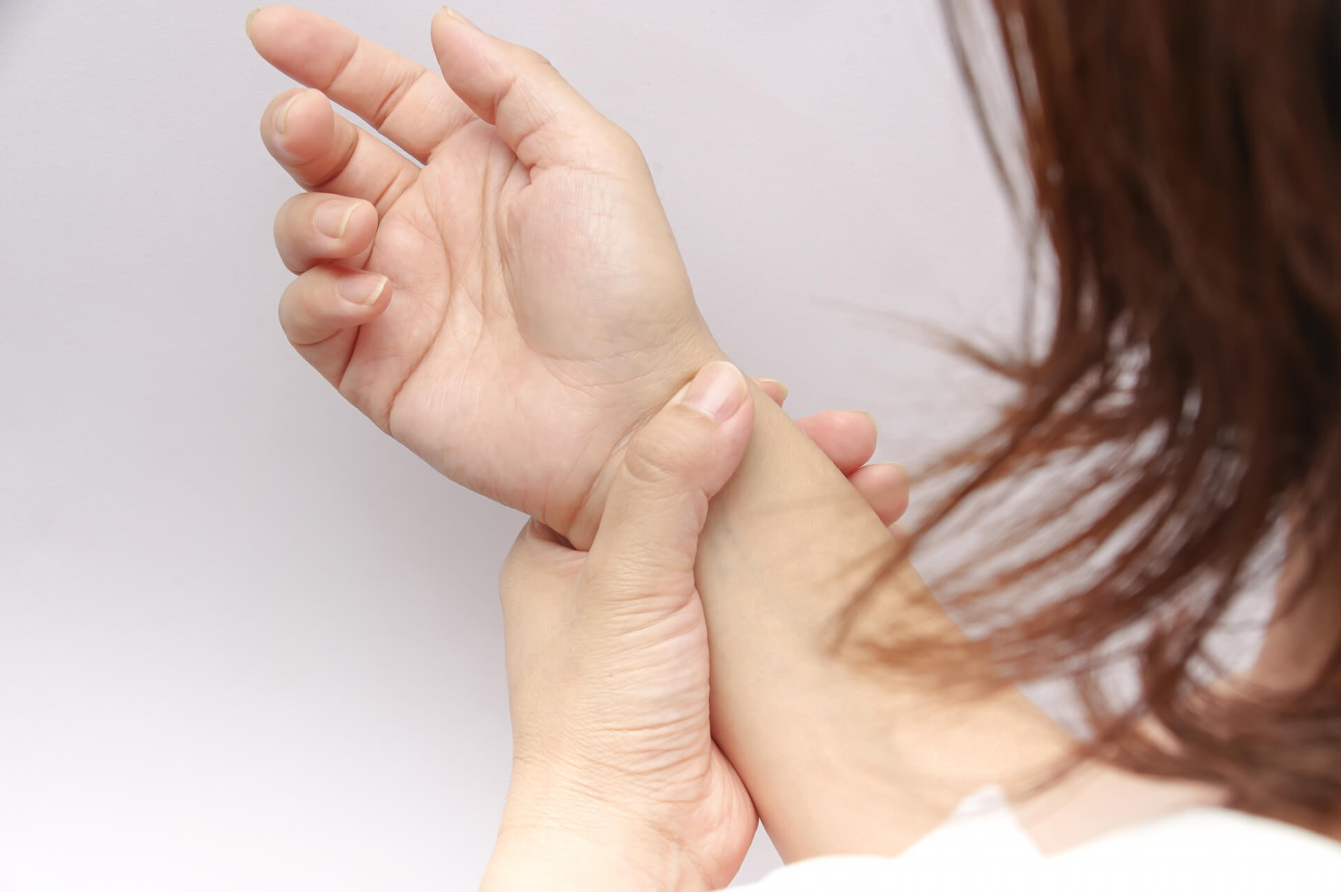 不安をやわらげながら動悸の状態を確認するポイント